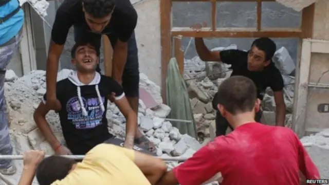 أسفر الاقتتال في سوريا عن مصرع أكثر من مئة ألف شخص