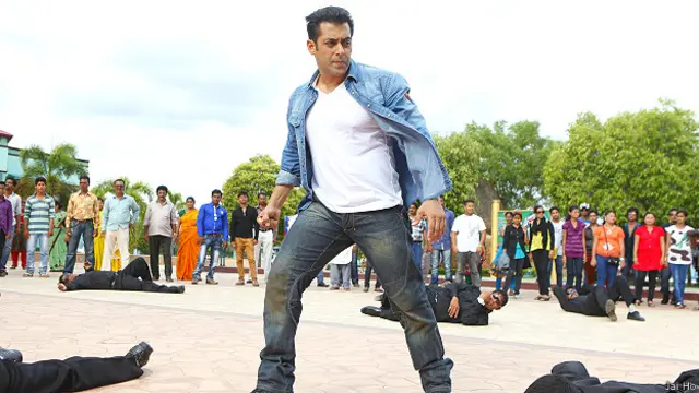 اپنی اس فلم کے بارے میں انھوں نے کہا کہ یہ قدرے مختلف ہے