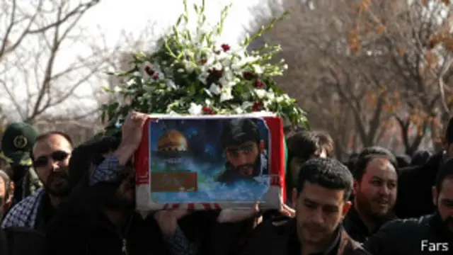پیکر محمودرضا بیضایی که در سوریه کشته شده در تبریز تشییع شد