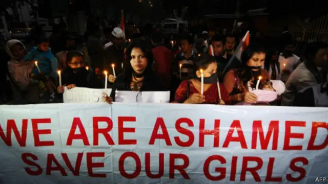 Dachadagi hojatxonada yashirin kamera