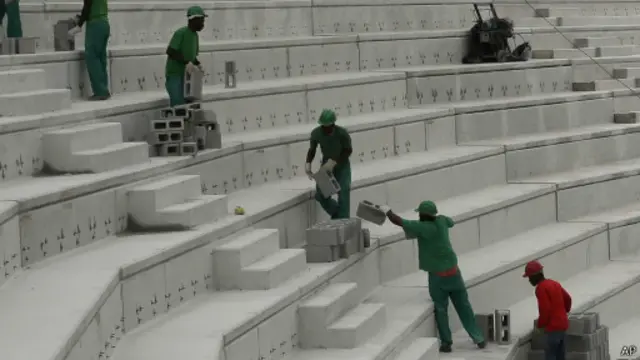 Pembangunan stadion di Curitiba