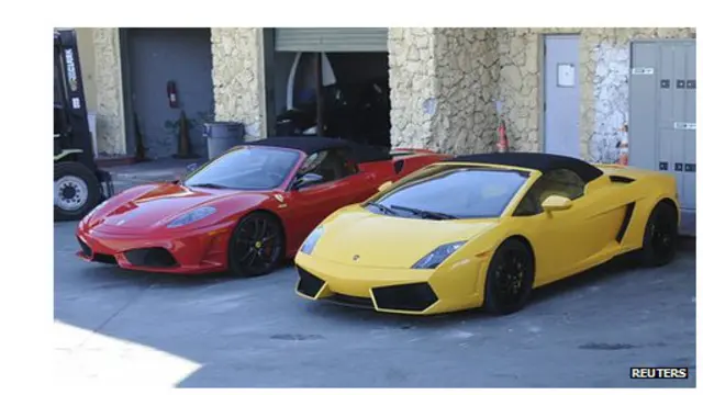 پلیس هر دو ماشین را توقیف کرده است