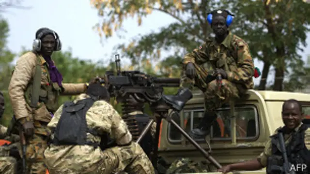 يؤكد الطرفان أنهما يطلقان الرصاص دفاعا عن النفس فقط