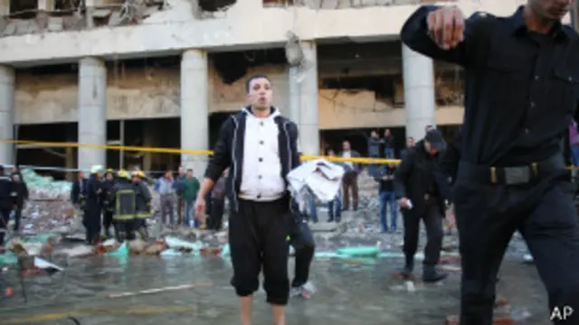 دھماکے کے فوراً بعد علاقے میں فائرنگ کی آوازیں سنی گئیں