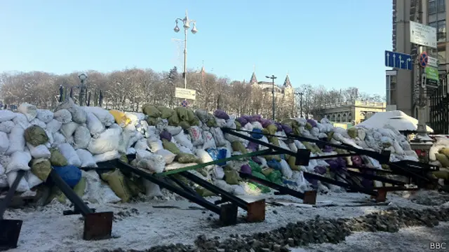 Крещатик, баррикады