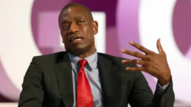 Dikembe Mutombo a évolué pendant 18 saisons en NBA.