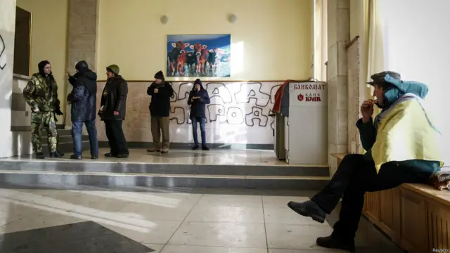 براساس گزارش های دریافتی معترضان در کی‌یف، پایتخت، ساختمان وزارت کشارورزی را در اختیار گرفته اند.