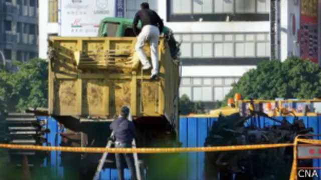 衝撞台灣總統府進行自殺式攻擊的卡車