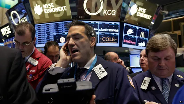 انزلق الناتج المحلي الإجمالي من 0.1 بالمئة إلى 0.9 بالمئة