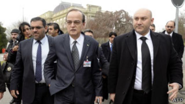 Представители сирийской оппозиции направляются на переговоры с правительством