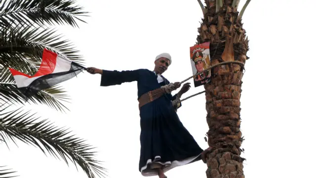 يحب بعض المصريين التعبير عن احتفالهم بذكرى ثورة يناير/كانون الثاني بطريقتهم الخاصة.