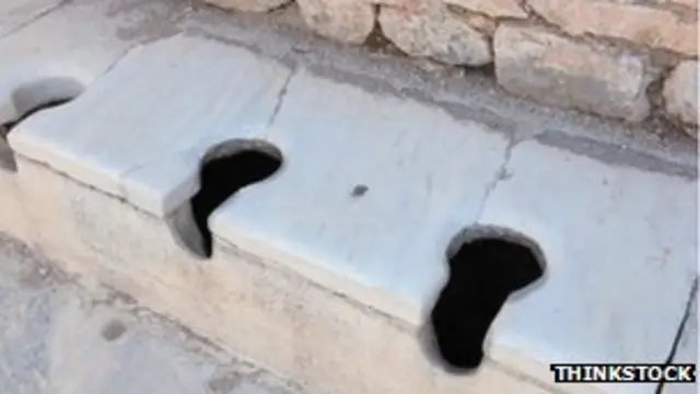 羅馬帝國，公廁很普遍。