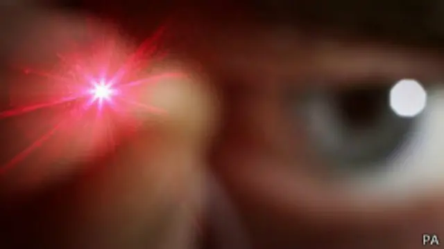 إذا اعترضت أسلاك الشركات مثل "ليفل 3"، فإن الوكالات الأمنية يمكنها تتبع كمية هائلة من حركة الانترنت.