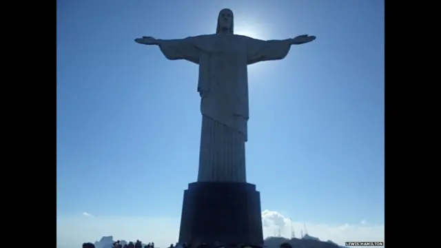 Христос-Спаситель. Льюїс Гамильтон