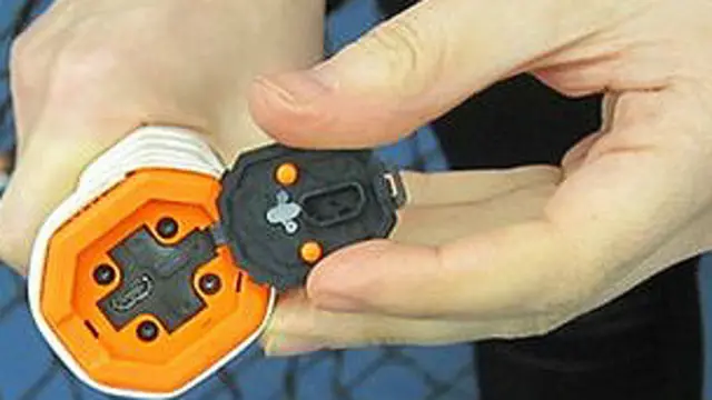 El aparato funciona con el teléfono móvil o la computadora.