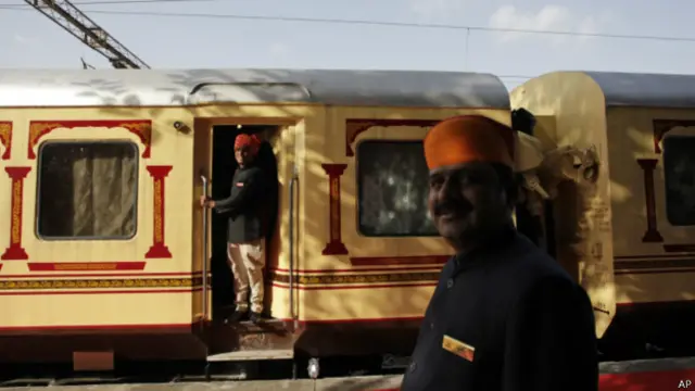 بھارت میں ریلویز ملازمت فراہم کرنے والا سب سے بڑا شعبہ ہے