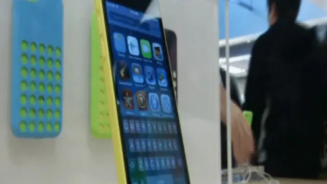 يسمح التطبيق الجديد للهاتف بإجراء مكالمات طوارئ وقت انشغال الشبكة