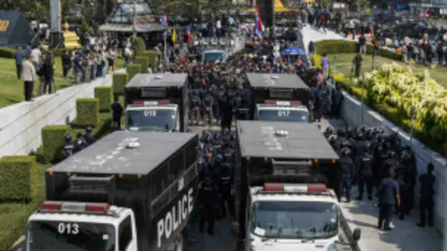 ရဲက ၈ ထောင် ရဲအကူ အဖြစ် စစ်တပ်က ၁ဝဝဝဝ လောက် လုံခြုံရေး အကူ လုပ်မှာ ဖြစ်ပါတယ်