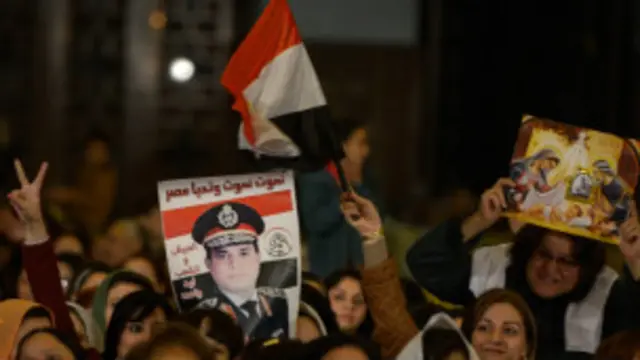 يتهم عدد من أنصار مرسي الكنيسة بدعم تحرك الجيش ضد أول رئيس منتخب في تاريخ البلاد