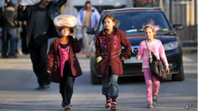 لاجئون سوريون