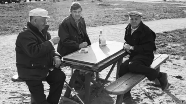 Распитие водки, Россия, 60-е годы