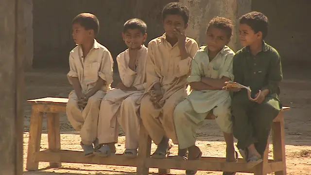 حکام کا کہنا ہے کہ بچوں کے فلاح و بہبود کے لیے کام کرنے والے تنظیم سیو دی چلڈرن پر پابندی لگانے کا حکم خفیہ اداروں کی رپورٹ کیا گیا