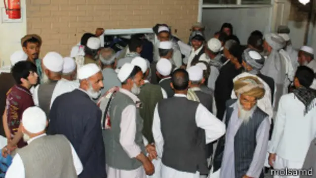 تعداد کارمندان دولتی را که به دلیل پیری و یا ۴۰ سال خدمت در اداره‌های دولتی افغانستان بازنشسته شده‌اند، ۱۳۰ هزار نفر اعلام شده است