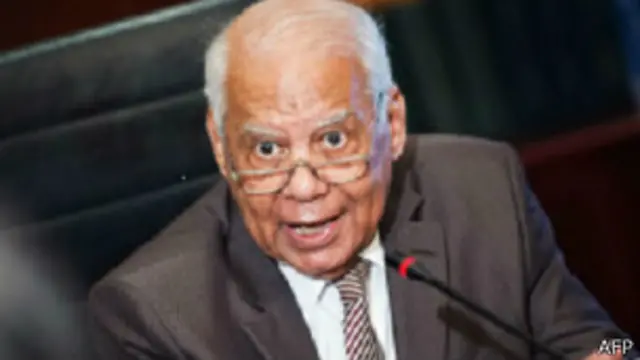 من المتوقع أن تقدم المملكة العربية السعودية حزمة مساعدات جديدة لمصر بقيمة 4 مليارات دولار. 