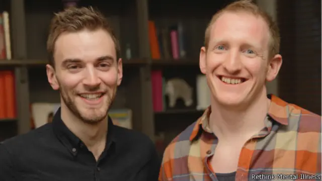 Jonny Benjamin (à esq) e Neil Laybourn | Rethink Mental Illness