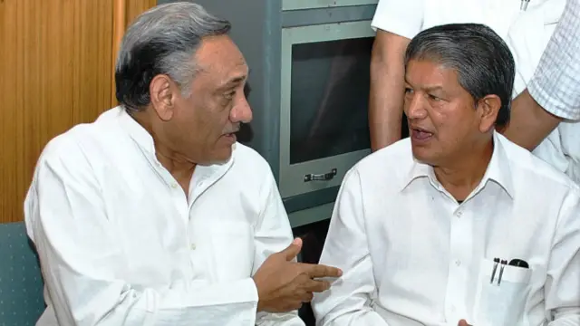 विजय बहुगुणा, हरीश रावत