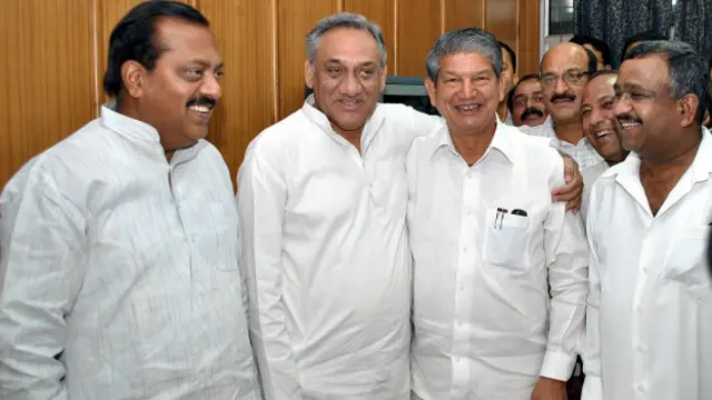 विजय बहुगुणा, हरीश रावत और अन्य कांग्रेस नेता