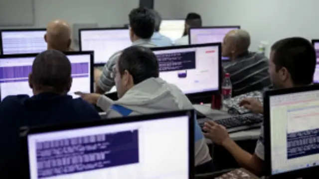 نطاقات الانترنت