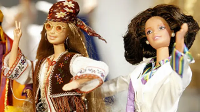 Barbie tiene tanto severos críticos como fieles seguidores.