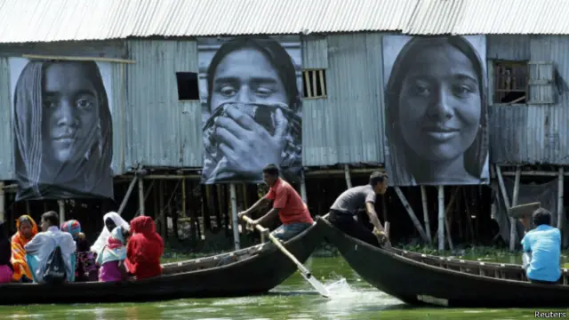 Favelas em Daca (Reuters)
