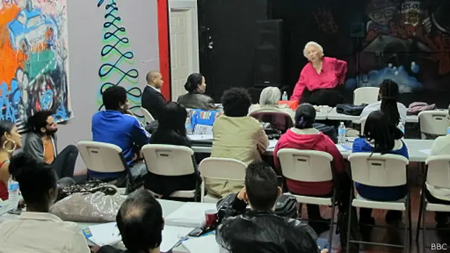 Clase de Mercedes Sandoval