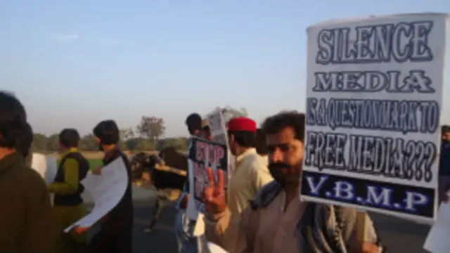 بلوچستان سے لاپتہ افراد کے رشتہ داروں کی تنظیم وائس فار مسنگ بلوچ پرسنز کے وائس چیئر مین قدیر بلوچ نے اس رپورٹ کو مسترد کیا ہے