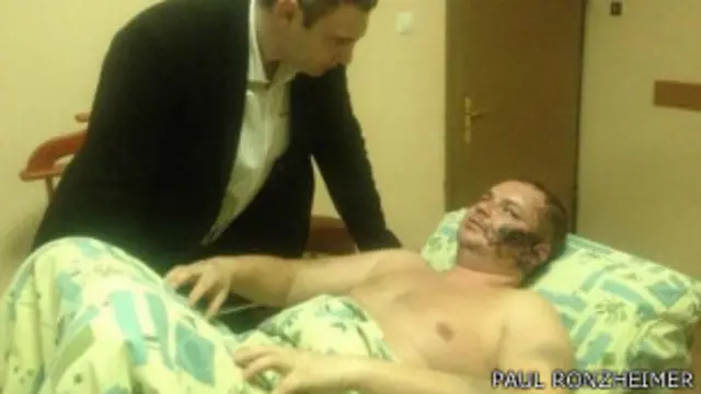 المعارضة تطالب الرئيس بالاستقالة.