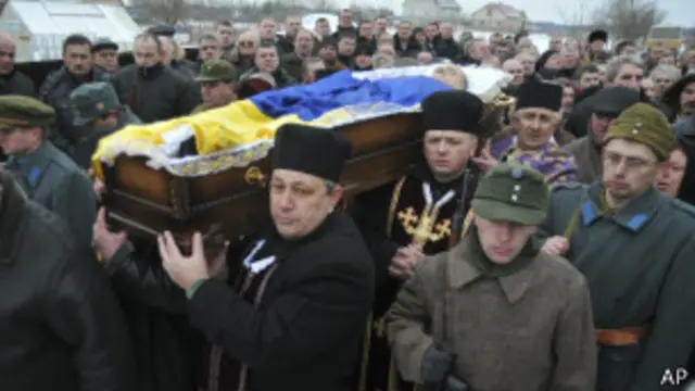 تشییع جنازه قربانی تظاهرات