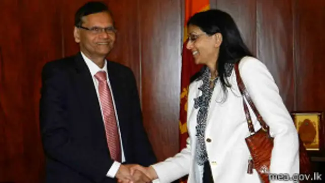 නිෂා බිස්වාල් විදේශ ඇමති ජී.එල්.පීරිස් හමු වී 