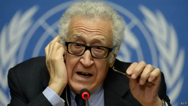 الابراهيمي يدعو "الأمم المتحدة والولايات المتحدة إلى اتخاذ خطوات واضحة لإعادة إحياء محادثات جنيف حول سوريا