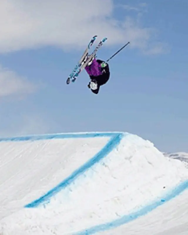 Julia Marino en acción.