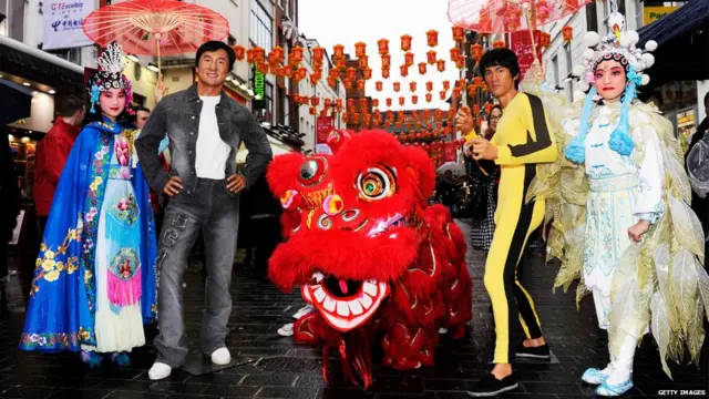 محله چینی‌ها در لندن و مجسمه بروس لی و جکی چان