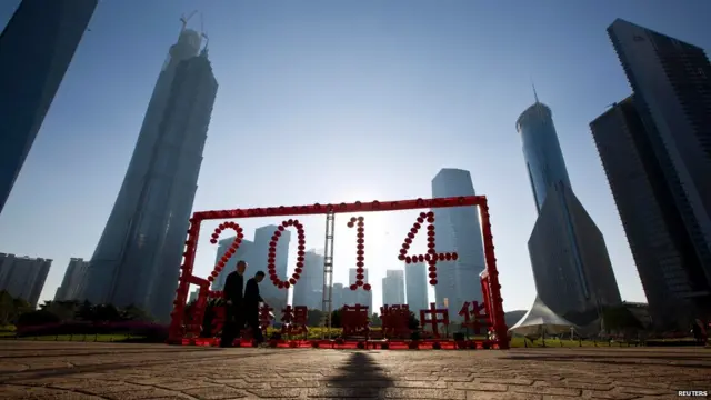 محله اقتصادی شانگهای خلوت بود و میلیون‌ها نفر برای جشن‌های سال نو به خانه‌های خود رفتند