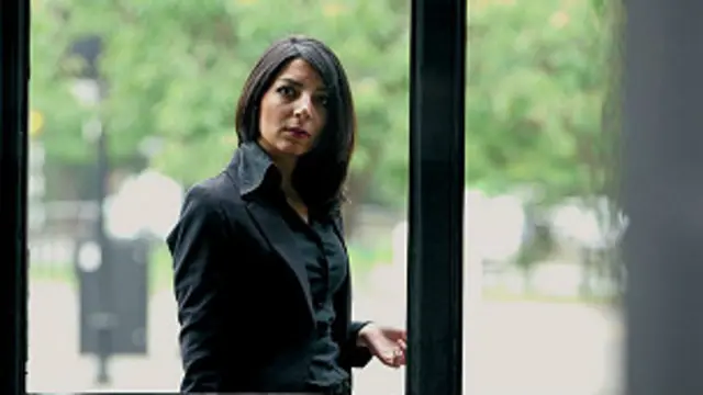 حنا مخملباف در نمایی از فیلم 'بابا فیلم دارد' ساخته حسن صلح جو