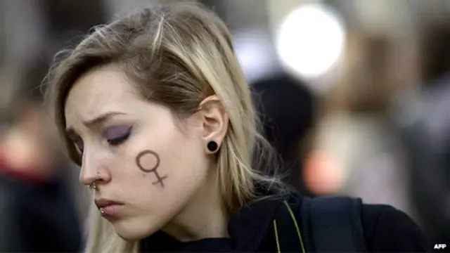 زنان اسپانیا از گوشه و کنار این کشور برای اعتراض به مادرید آمده بودند