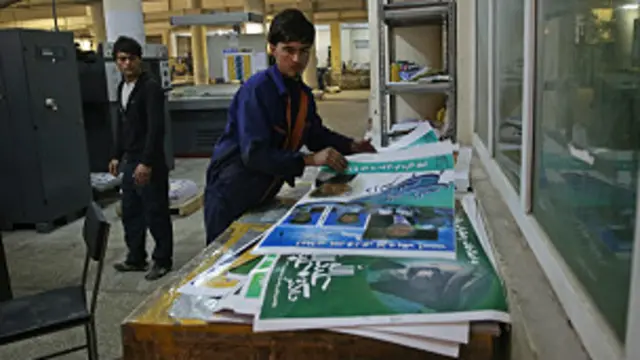 هر یک از دو نامزد دور دوم انتخابات نمی تواننند بیش از ده میلیون افغانی برای مبارزات انتخابات خود پول مصرف کنند