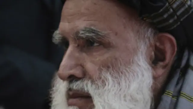 دمګړۍ ښاغلی سیاف د "دعوت" په نامه یو خصوصي پوهنتون او تلوېزیون لري.