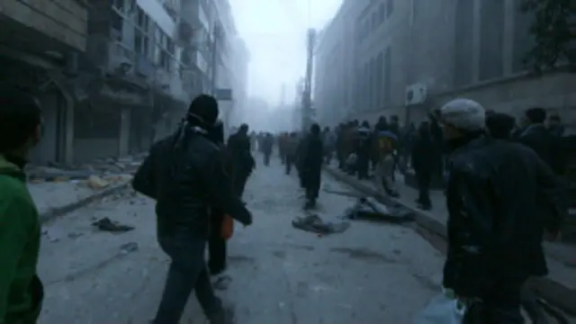 د سوريې په څه باندې دوه کلنه جګړه کې نژدې ۱۳۰زره کسان وژل شوي دي