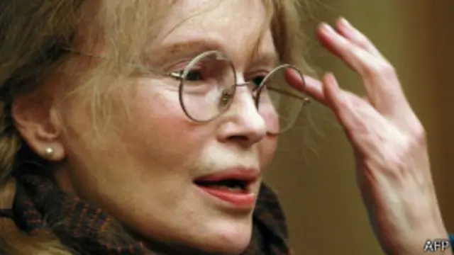 اخبار جدایی میا فارو و وودی آلن در سال ۱۹۹۲ سر خط رسانه‌های جهان شد