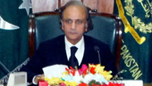 اس از خودنوٹس کی ابتدائی سماعت کے دوران عدالت میں پنجاب حکومت کی طرف سے کوئی نمائندہ پیش نہ ہونے پر عدالت نے برہمی کا اظہار کیا